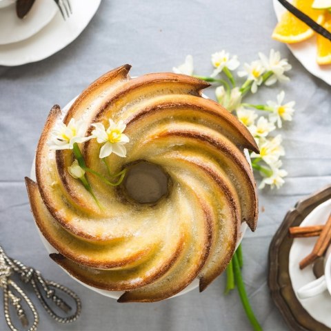 Grupa Orion Sp. z o.o. Forma do Pieczenia Babki z Kominem Kwiat Silikonowa Solidna ORION 23,5 cm