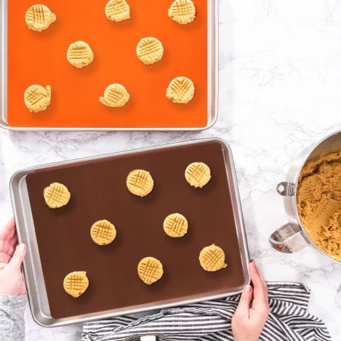 Grupa Orion Sp. z o.o. Stolnica do Ciasta Wyrabiania Wałkowania Silikonowa Solidna ORION 40 x 30cm