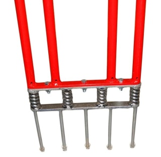 Mur piłkarski treningowy 180 cm stalowy z kolcami i pokrowcem