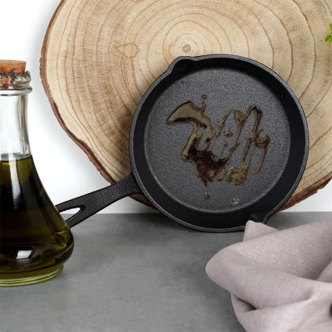 Grupa Orion Sp. z o.o. Patelnia Żeliwna Mała 15 cm VILDE Cast Line na Indukcję Grill