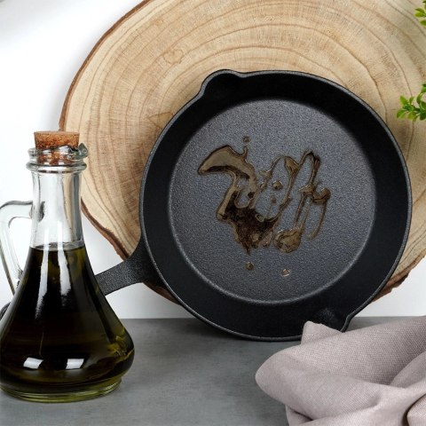 Vilde Patelnia na Gaz Indukcja Żeliwna z Nakładką Silikonową Solidna VILDE 20 cm