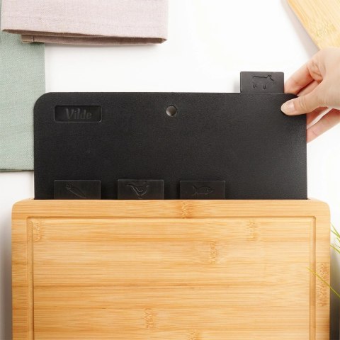 Grupa Orion Sp. z o.o. Zestaw Desek do Krojenia VILDE 5 el. ze Stojakiem Bambusowym