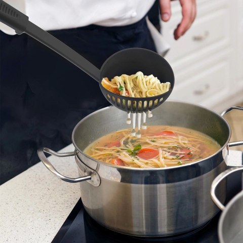Grupa Orion Sp. z o.o. Chochla z Cedzakiem ORION BLACKLINE 150 ml 30,5 cm Stalowa do Zupy i Sosów