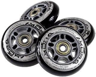 PU 84x24 82A CZARNE (4 szt.) + ABEC-9 CHROME (8 szt.) ZESTAW NILS EXTREME