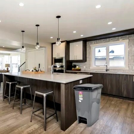 Pojemnik z pedałem SLIM 60 L 490x356x632 mm Kolor: Brązowy