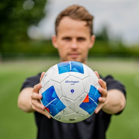 Piłka nożna meczowa Molten Vantaggio FIFA Quality PRO