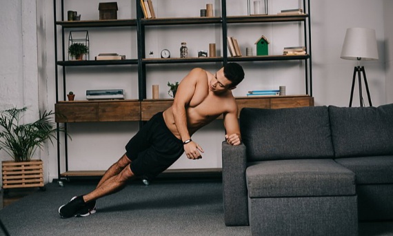 Najlepsze akcesoria do treningu w domu, które zmieszczą się w każdym mieszkaniu 🏠💪