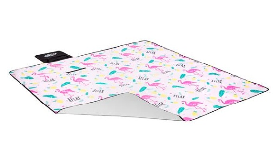 Koc plażowy – niezastąpiony towarzysz letniego relaksu!